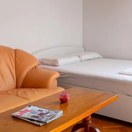 Apartman Tina In Town Centre With Free Parking Makarska